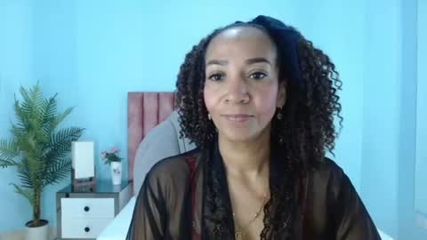 Snapshot of manuela_giraldo_ chatting on 07-25-26, 12:14 Manuela Giraldo online show from 07-25-26, 12:14
