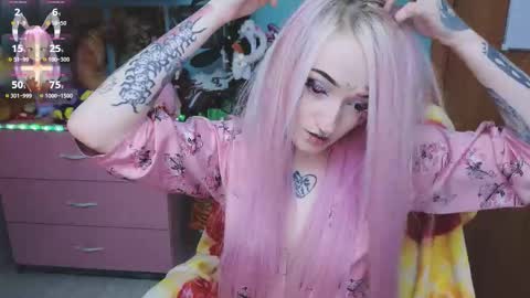 Snapshot of manuela_unicorn chatting on 10-16-25, 07:48 Manuela online show from 10-16-25, 07:48