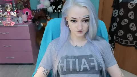 Manuela online show from 03-27-26, 09:03