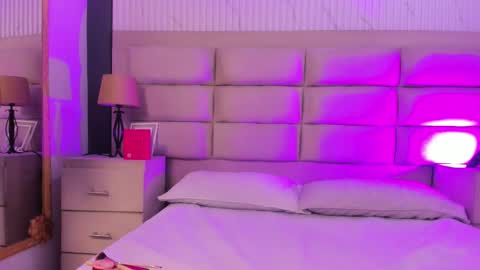 Manuela online show from 02-27-26, 08:42