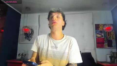 Manuel online show from 04-14-26, 04:51