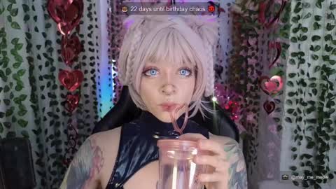 Snapshot of mao_me_meow chatting on 05-20-26, 08:09 Sasha online show from 05-20-26, 08:09