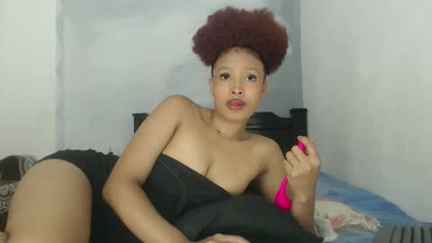 Snapshot of mar_aimy chatting on 12-15-25, 04:17 Mar online show from 12-15-25, 04:17