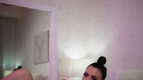 Snapshot of maraciel chatting on 12-25-24, 03:40 Mara online show from 12-25-24, 03:40