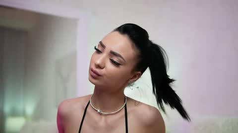 Snapshot of maraciel chatting on 01-31-25, 04:14 Mara online show from 01-31-25, 04:14