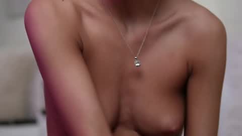 Snapshot of maraciel chatting on 11-28-25, 09:06 Mara online show from 11-28-25, 09:06