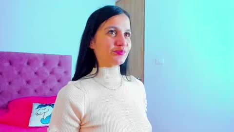 Mara hanson  online show from 10-05-25, 06:34