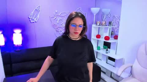 Snapshot of maramartinez_ chatting on 05-05-26, 08:06 maramartinez_ online show from 05-05-26, 08:06