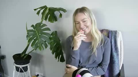 marasecrets online show from 05-20-26, 08:59