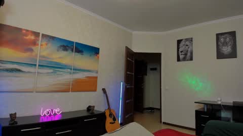 Snapshot of marc105100 chatting on 01-31-25, 01:45 alex marvelxx online show from 01-31-25, 01:45