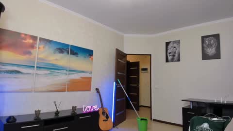 Snapshot of marc105100 chatting on 02-08-25, 04:47 alex marvelxx online show from 02-08-25, 04:47