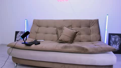 Snapshot of marc105100 chatting on 10-02-25, 06:53 alex marvelxx online show from 10-02-25, 06:53