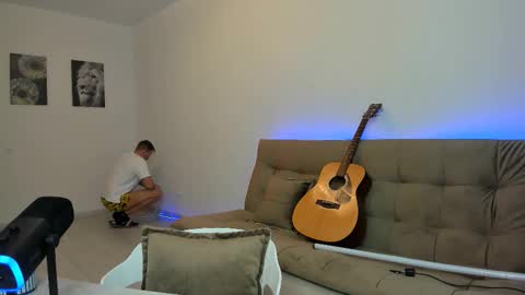 Snapshot of marc105100 chatting on 10-14-25, 07:53 alex marvelxx online show from 10-14-25, 07:53