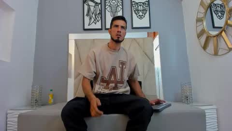 Snapshot of marc_ruffalo chatting on 01-12-26, 07:19 Marc Ruffalo online show from 01-12-26, 07:19