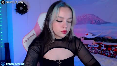 Snapshot of marceline_red chatting on 12-29-24, 03:13 Lady Marceline online show from 12-29-24, 03:13