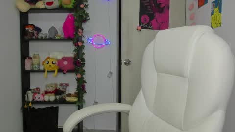 Snapshot of marcelinegh chatting on 03-31-26, 10:37 Marceline online show from 03-31-26, 10:37