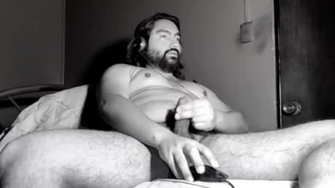 Snapshot of marcelon95 chatting on 06-16-26, 02:52 marcelon95 online show from 06-16-26, 02:52