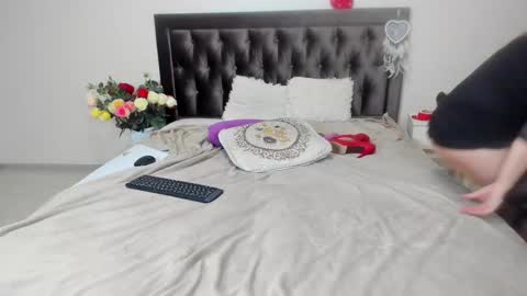 Snapshot of marciacolins chatting on 03-12-25, 10:39 Marcia online show from 03-12-25, 10:39