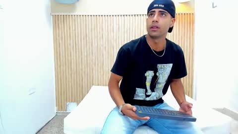 Snapshot of marco_spencer chatting on 11-10-25, 03:11 MARCO online show from 11-10-25, 03:11