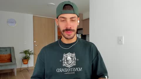 Marco IG marco tahani online show from 12-25-24, 02:13