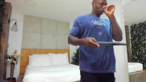 Snapshot of marcusblack_ chatting on 04-28-26, 12:10 Marcusssss online show from 04-28-26, 12:10