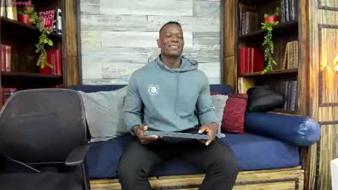 Snapshot of marcusblack_ chatting on 06-17-26, 11:45 Marcusssss online show from 06-17-26, 11:45