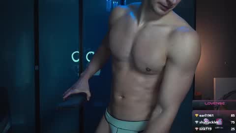 Marcus Diamond  online show from 02-25-25, 04:31