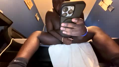 Snapshot of marcuslouis18 chatting on 06-09-26, 01:56 marcuslouis18 online show from 06-09-26, 01:56
