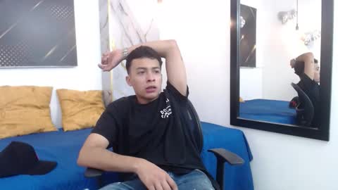 Snapshot of marcuslux_ chatting on 01-09-26, 04:15 MARCUS online show from 01-09-26, 04:15