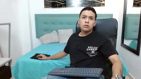 Snapshot of marcuslux_ chatting on 01-11-26, 12:32 MARCUS online show from 01-11-26, 12:32