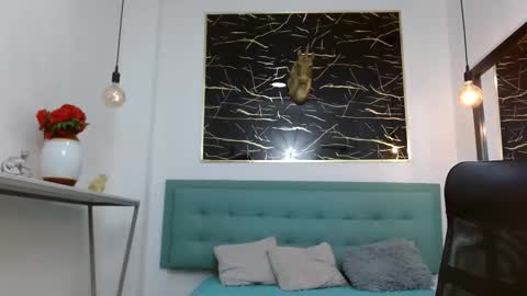 Snapshot of marcuslux_ chatting on 01-12-26, 11:48 MARCUS online show from 01-12-26, 11:48