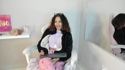 marfilastrom online show from 01-10-25, 09:23