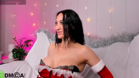 Margaret Clark online show from 12-24-24, 12:22