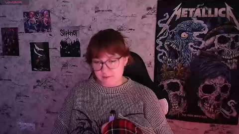 Snapshot of margaret_red chatting on 04-25-26, 12:52 Margaret online show from 04-25-26, 12:52
