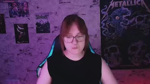 Snapshot of margaret_red chatting on 06-05-26, 07:19 Margaret online show from 06-05-26, 07:19