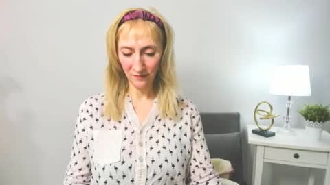 Snapshot of margaretmature chatting on 02-20-25, 04:36 margaretmature online show from 02-20-25, 04:36