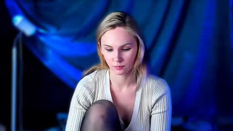 Snapshot of margaux_corsets6641000 chatting on 12-26-24, 12:27 margaux_corsets6641000 online show from 12-26-24, 12:27