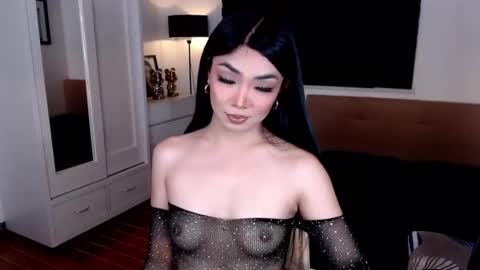 Snapshot of margawilliams chatting on 11-30-25, 09:57 Marga Williams online show from 11-30-25, 09:57