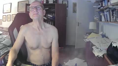 marginalie online show from 11-23-25, 06:57