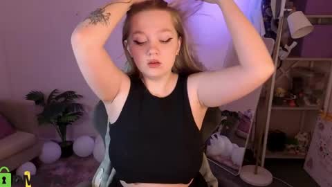 Snapshot of margo_ring chatting on 05-18-26, 08:53 Margo online show from 05-18-26, 08:53