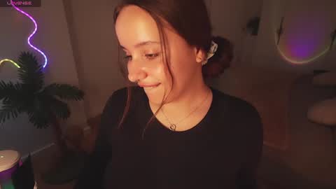 Snapshot of margott_joy chatting on 06-13-26, 04:38 Margo online show from 06-13-26, 04:38