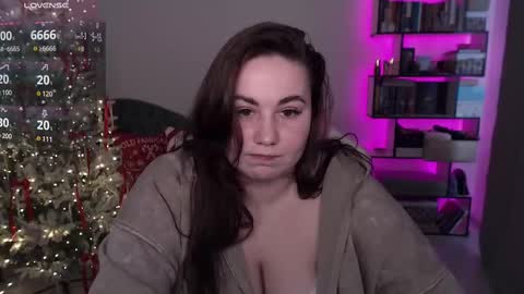 Snapshot of mari_moore7 chatting on 12-15-24, 09:35 mari moore online show from 12-15-24, 09:35