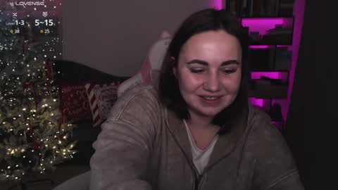Snapshot of mari_moore7 chatting on 12-17-24, 06:09 mari moore online show from 12-17-24, 06:09