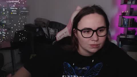 mari moore online show from 10-31-25, 09:10