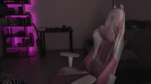 mari moore online show from 12-21-25, 09:00