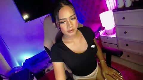 Snapshot of maria_belissima chatting on 10-22-25, 04:29 Maria online show from 10-22-25, 04:29