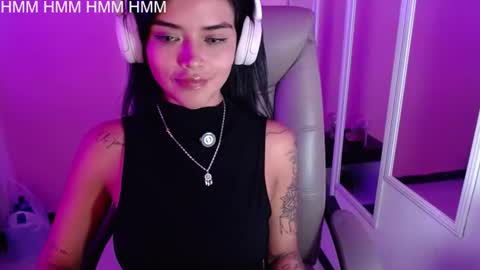 Snapshot of maria_jones chatting on 07-25-26, 12:20 Instagram soymj01 online show from 07-25-26, 12:20