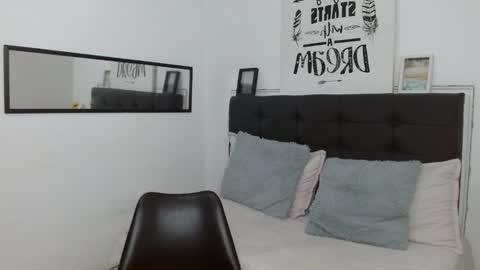 maria_jose_h online show from 10-16-25, 02:12