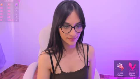 Snapshot of mariaan_m chatting on 12-17-24, 08:21 Leidy online show from 12-17-24, 08:21