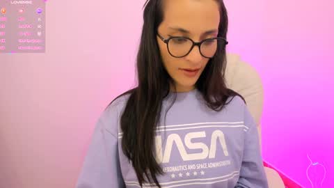 Snapshot of mariaan_m chatting on 12-21-24, 07:38 Leidy online show from 12-21-24, 07:38